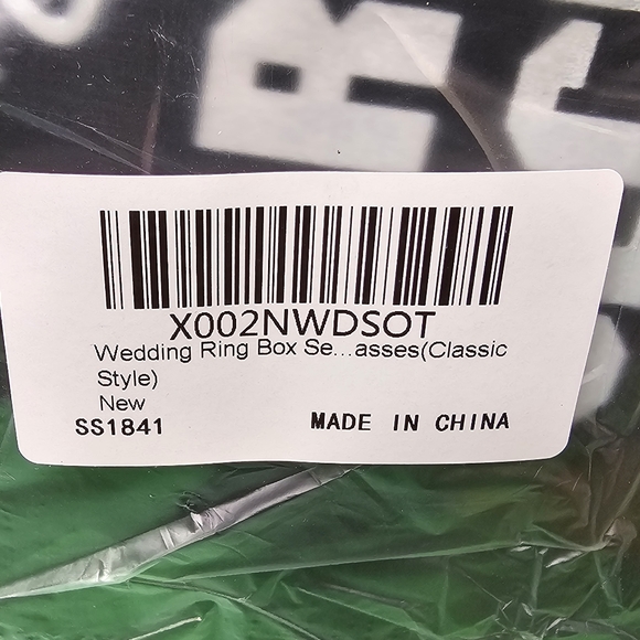 Wedding Ring Bearer Security Set - Case, Sunglasses, Ear Piece - Picture 6 of 6